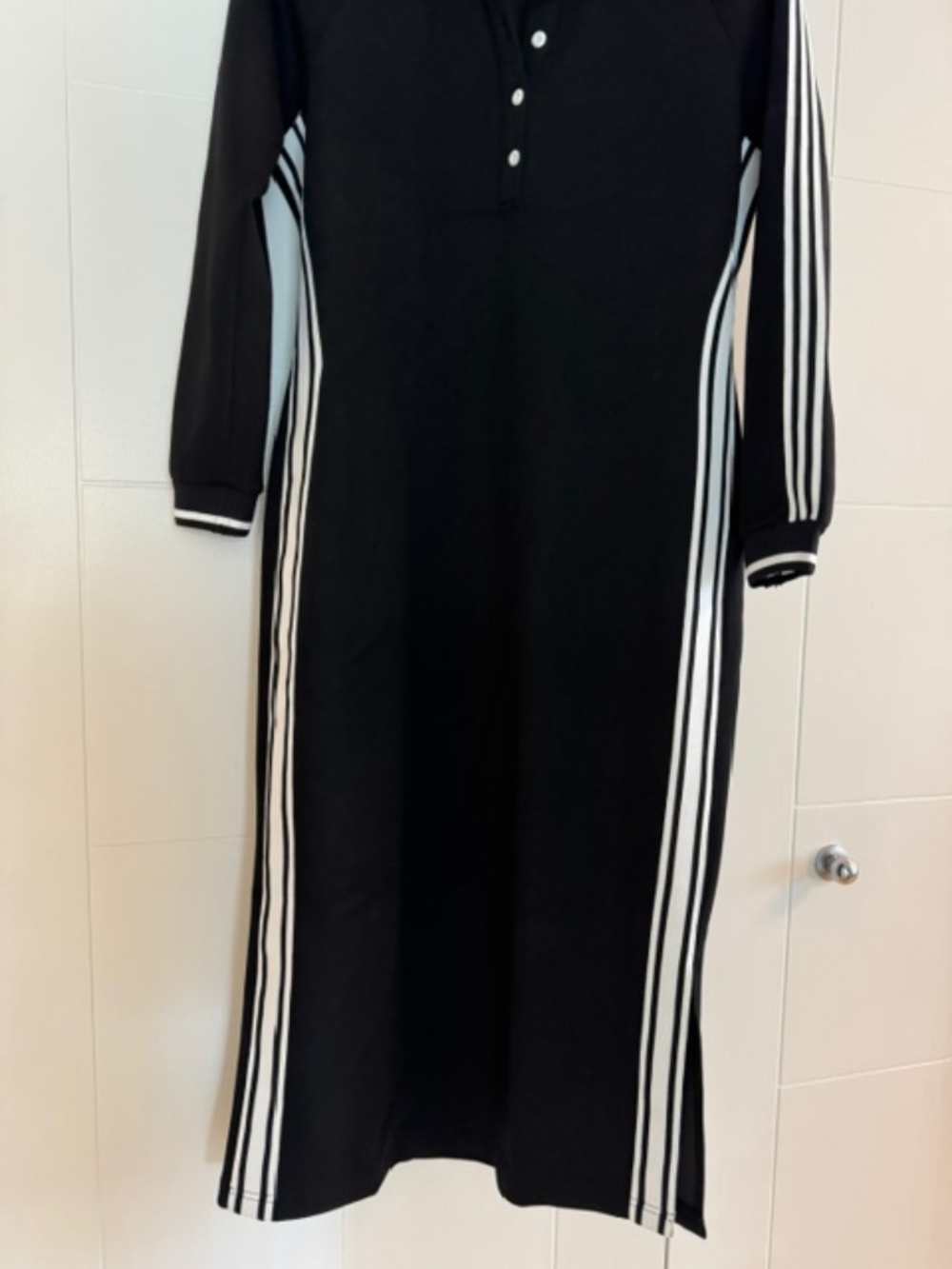 Modesees Black & White Midi Dress - Size M